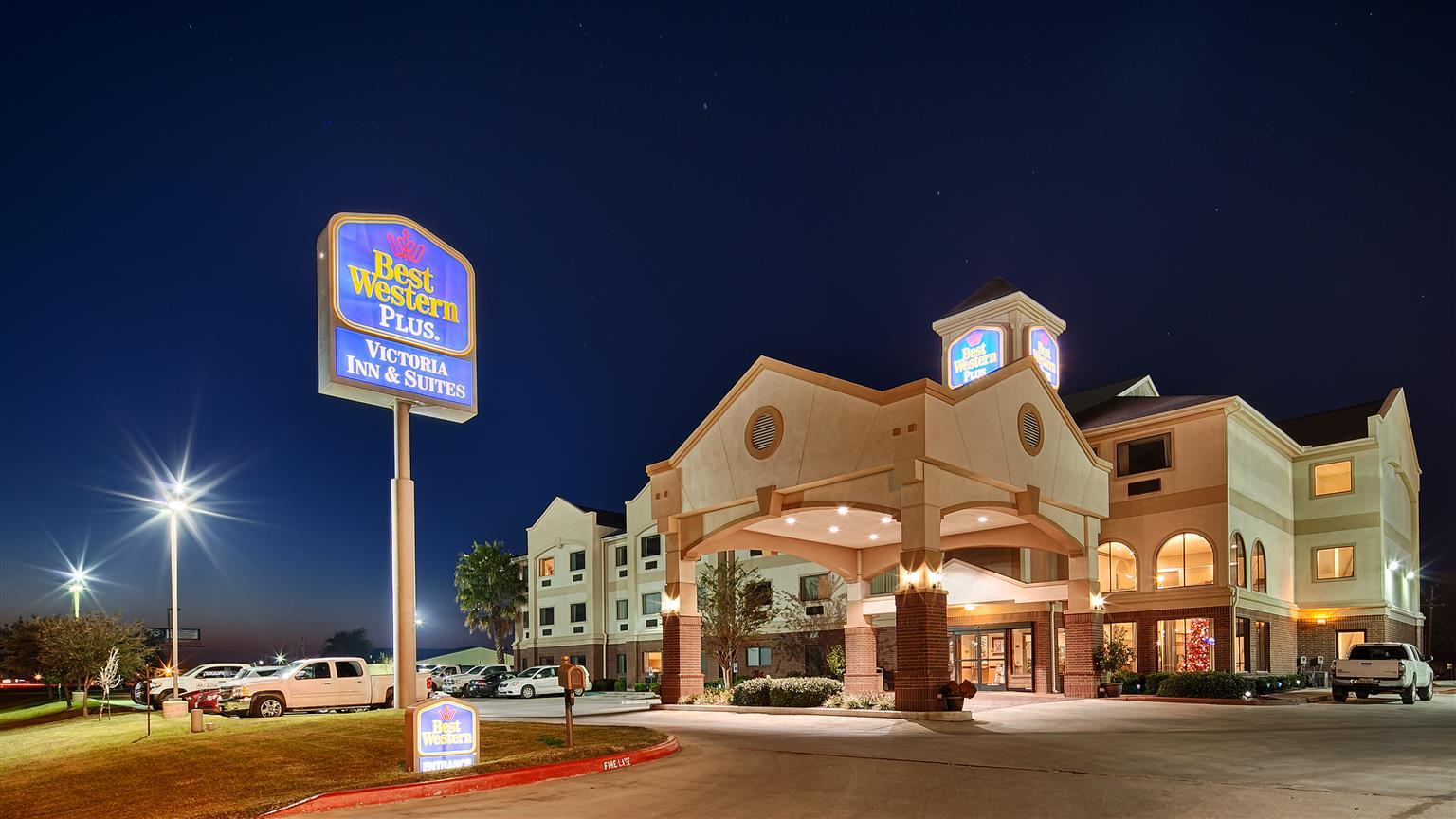 Best Western Plus Victoria Inn & Suites Экстерьер фото